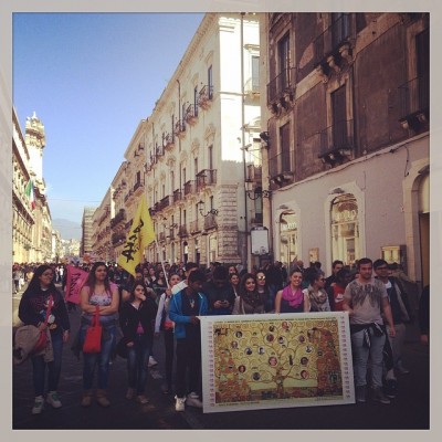 Catania, il corteo contro le vittime della mafia in via Etnea (foto Sarah Donzuso)